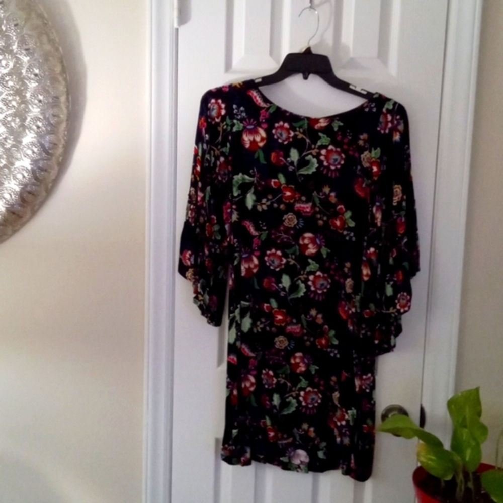 Democracy Folk Art Black Floral Shift Dress